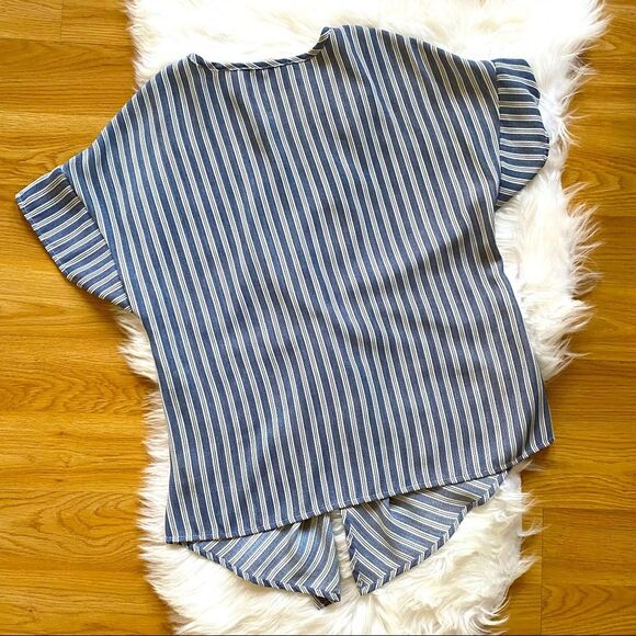 Moon Drops Top Short Sleeve Striped Front Knot Blue Size Small - Picture 2 of 5